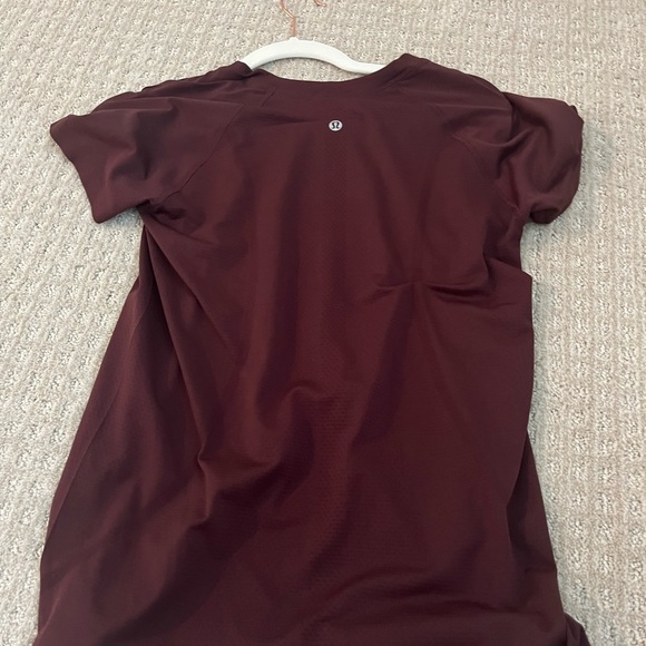 dark maroon lululemon swifty tech, long, size 6, good condition - Picture 2 of 6